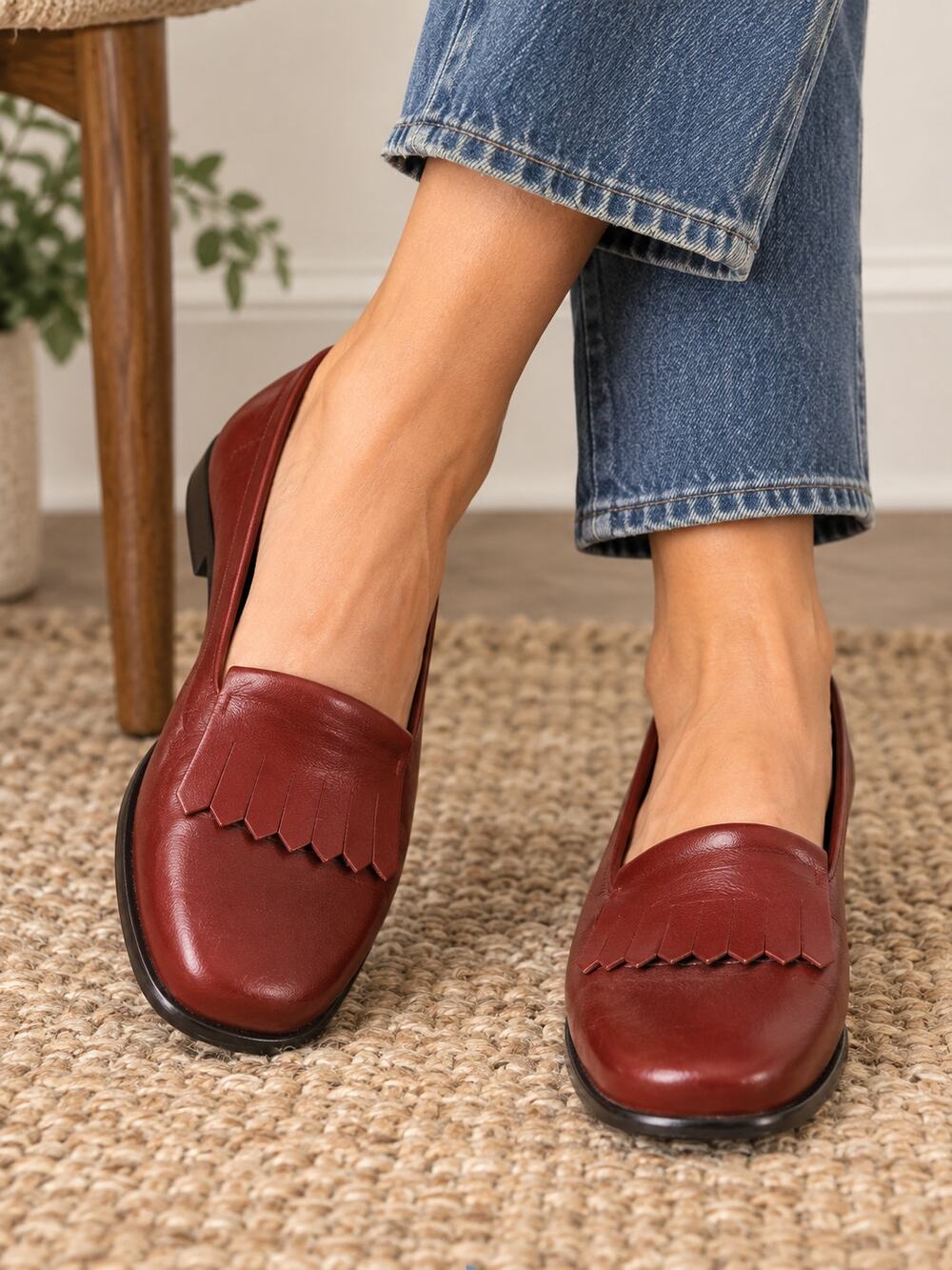 Etienne Aigner SZ 9 Stratford Oxblood Burgundy Leather Kiltie Loafers VTG Style